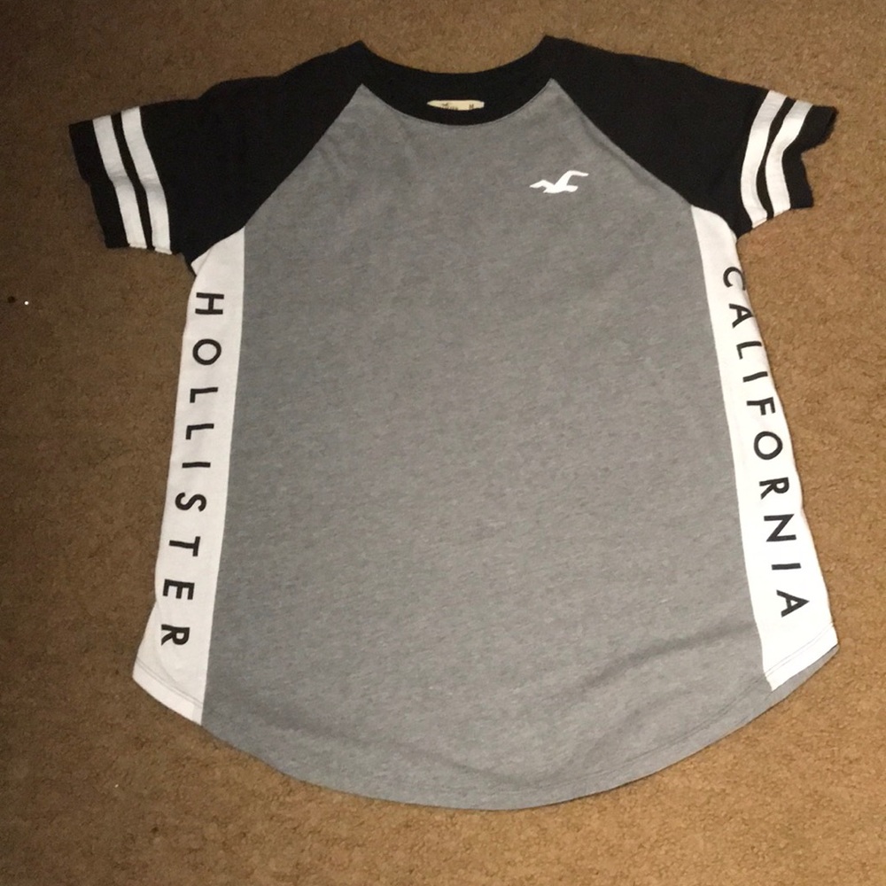 Hollister T-Shirt😍